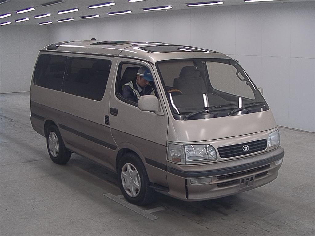 TOYOTA HIACE WAGON