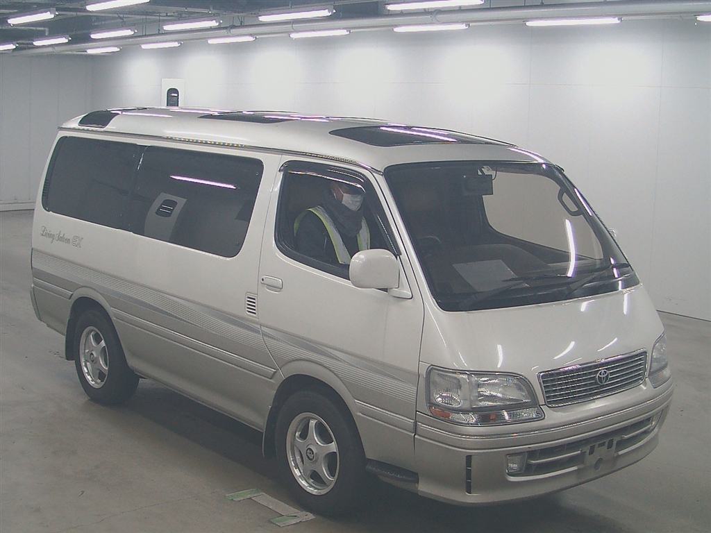 TOYOTA HIACE WAGON