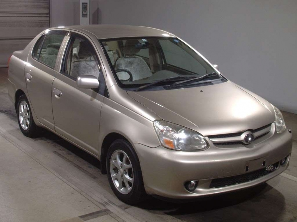 TOYOTA PLATZ