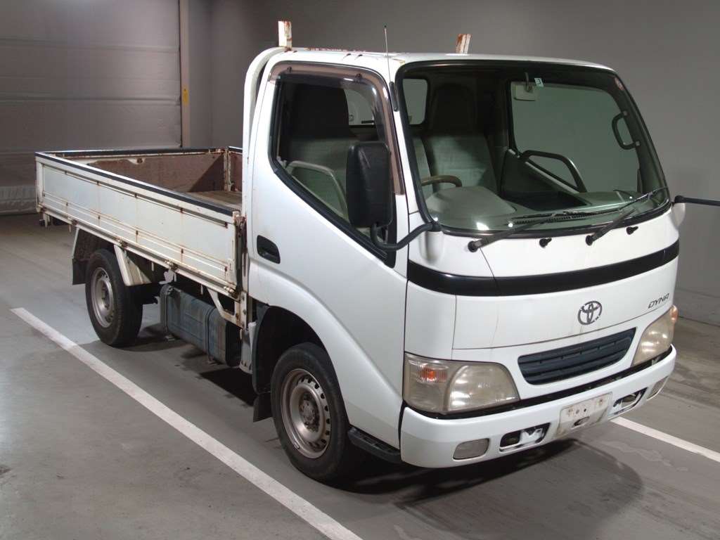 TOYOTA DYNA TRUCK